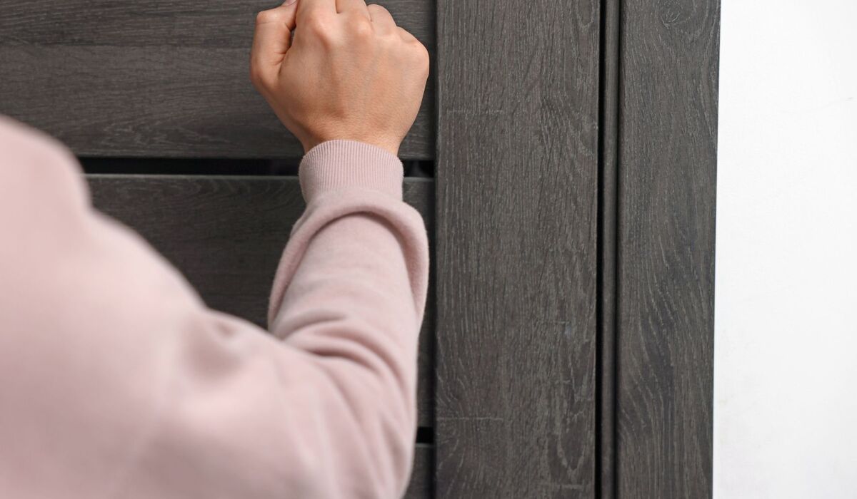 Titelbild - Haustürbesuche durch Telekom-Vertreter